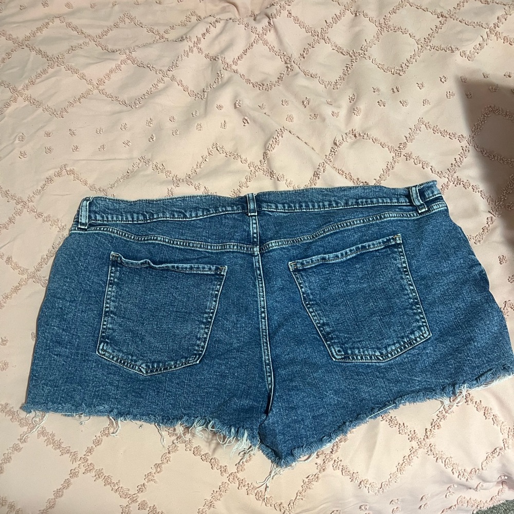 Old Navy Distressed Jean Shorts, 22 - Picture 2 of 4